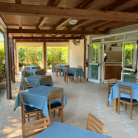 Отель Mare Azzurro 3*